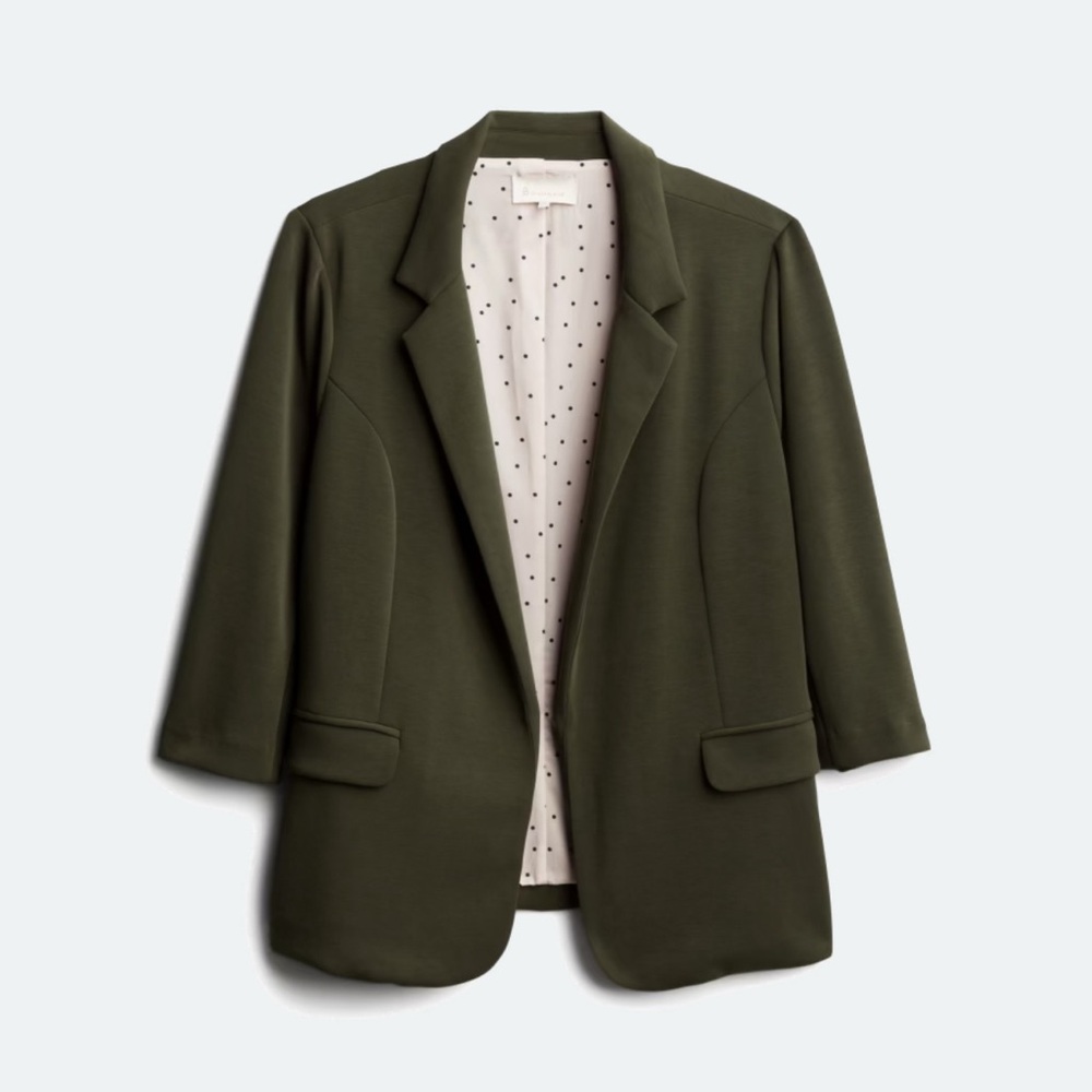 Skies Are Blue Green Blazer with Notched Lapels and Tailored Fit
